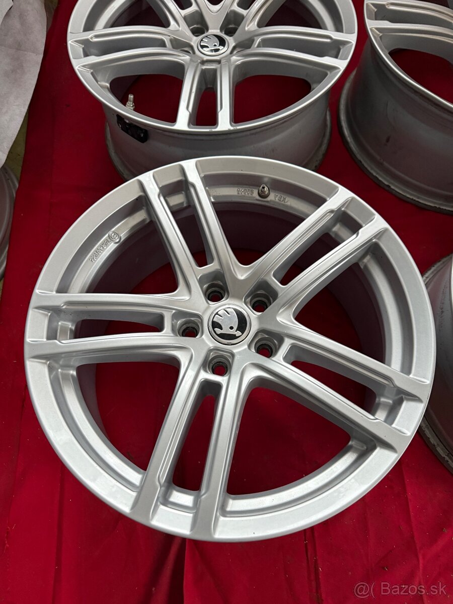 5x112 r18 dezent - 2