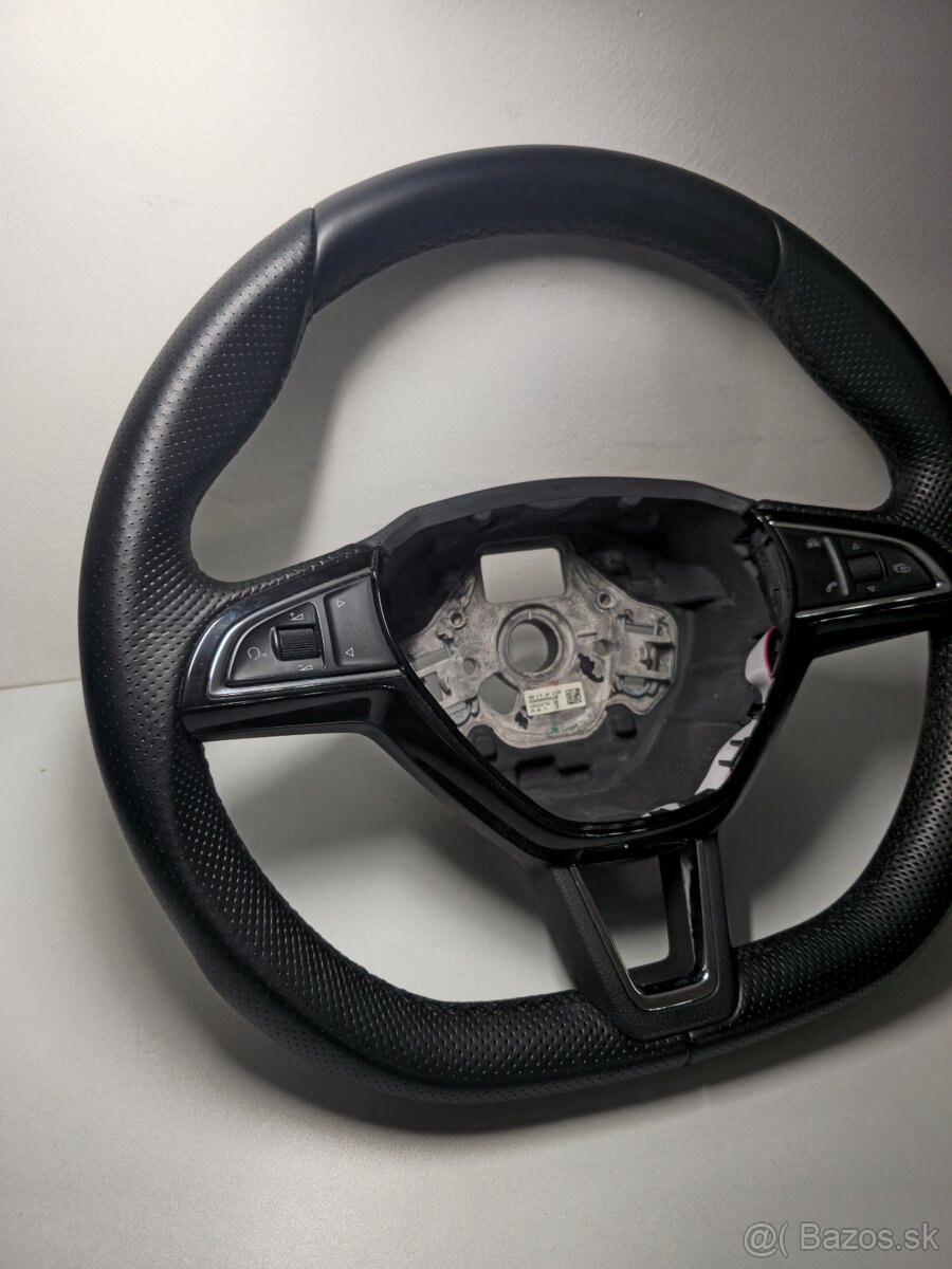 ŠPORTOVÝ VOLANT ŠKODA - 2