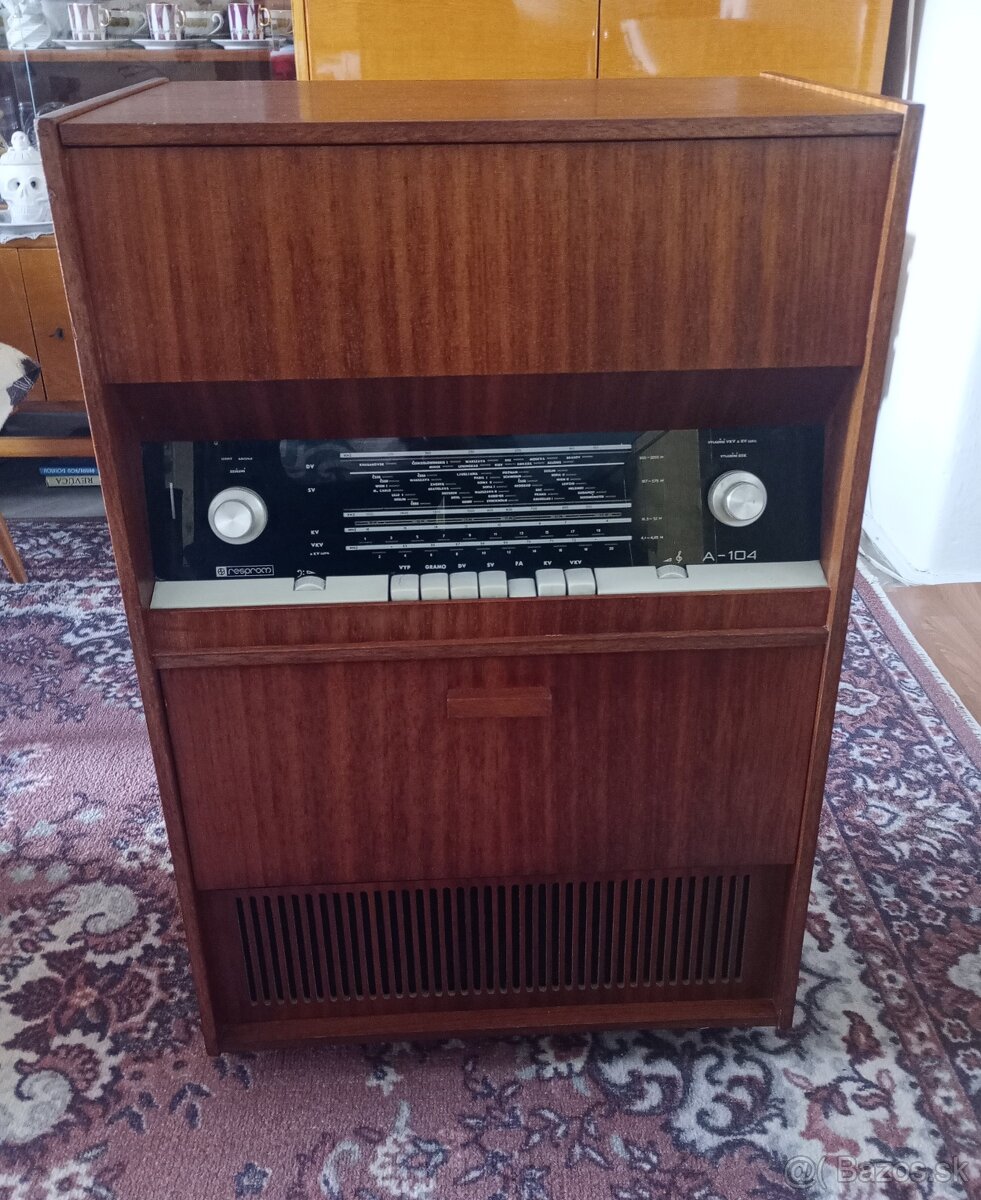 Gramafon skrinkový A - 104 - 2