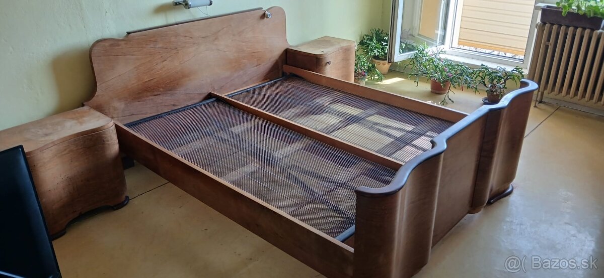 Starožitný nábytok - 2