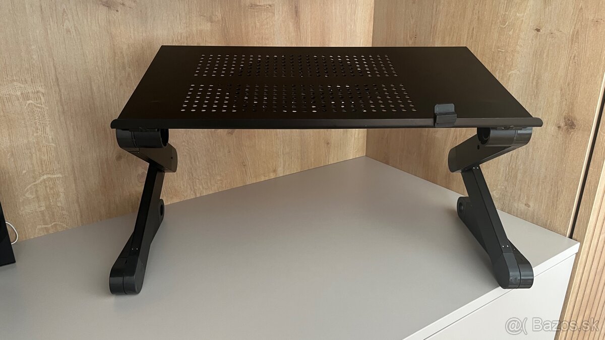 Predám stolík na notebook s USB ventilátorom - 2