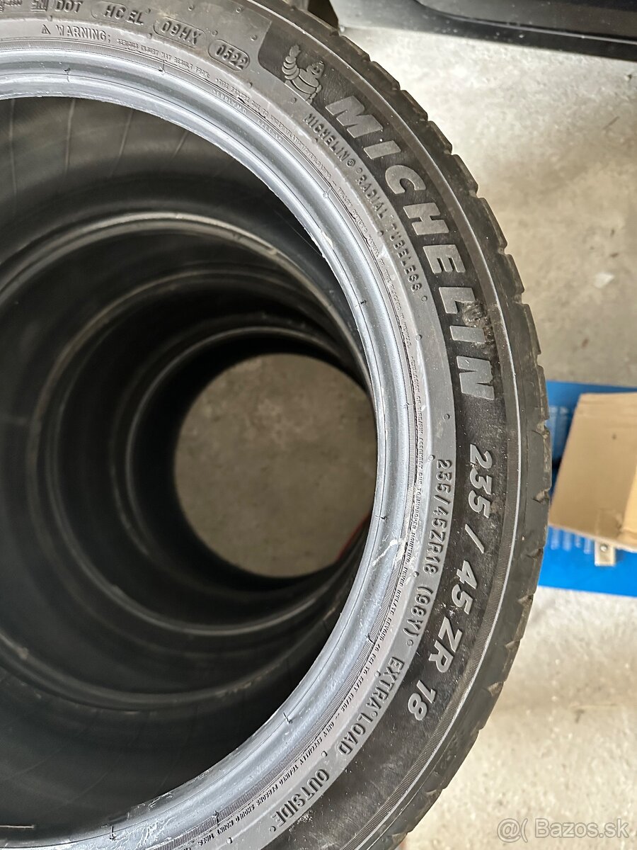 Letne pneumatiky 235/45 R18 - 2