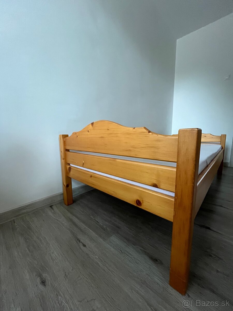 POSTEĽ + NOČNÝ STOLÍK - 2