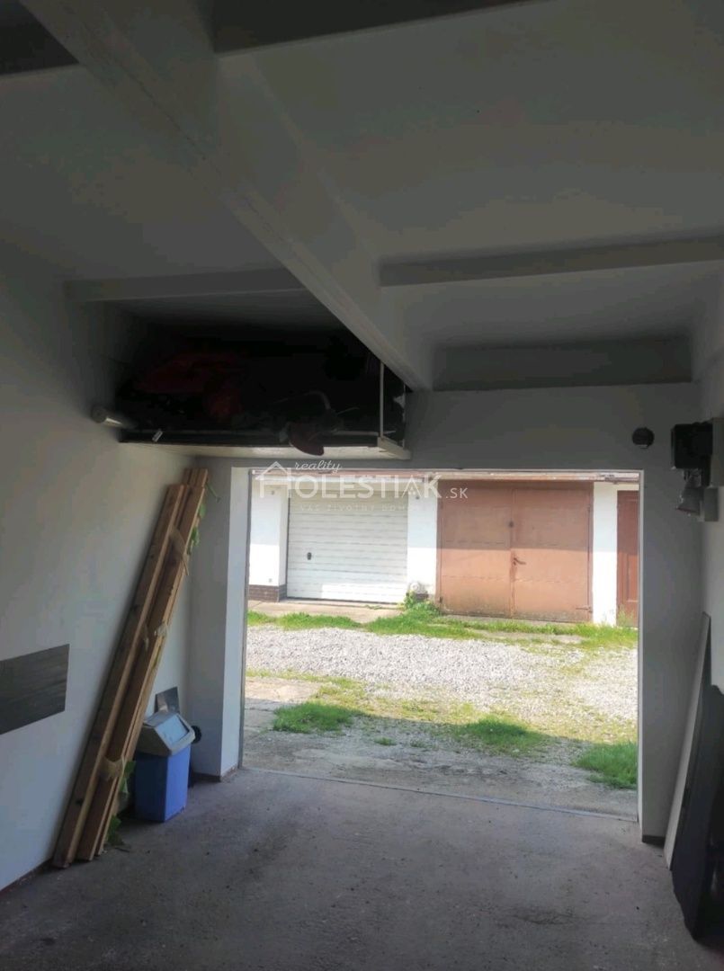 Predám garáž v centre KNM - 2