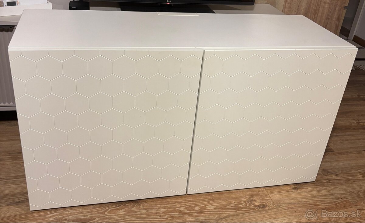 Skrinka na TV Besta s dvierkami - 2