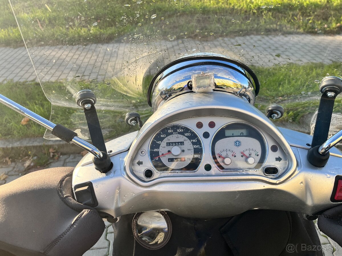nezmar Piaggio Beverly 300ie, r. 2010, komplet výbava v cene - 2