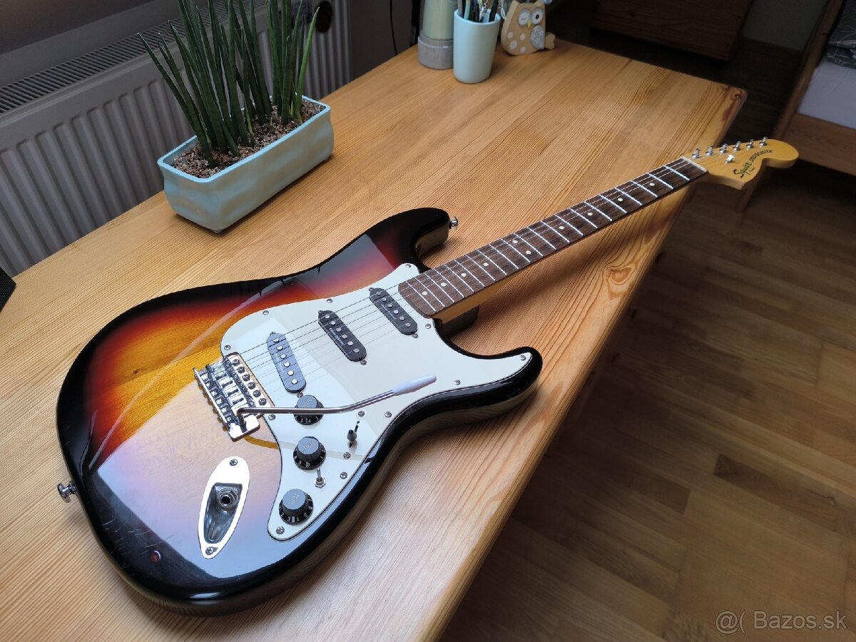 Predám Squier Stratocaster Vintage Modified - 2