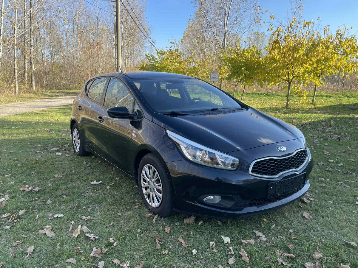 Kia Cee´d 1.4 CVVT LX/Silver - 2