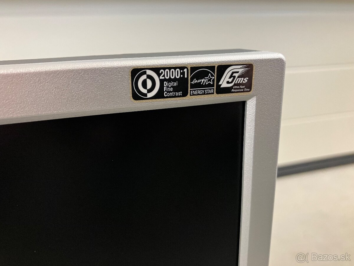 LG LCD monitor 19” - 2