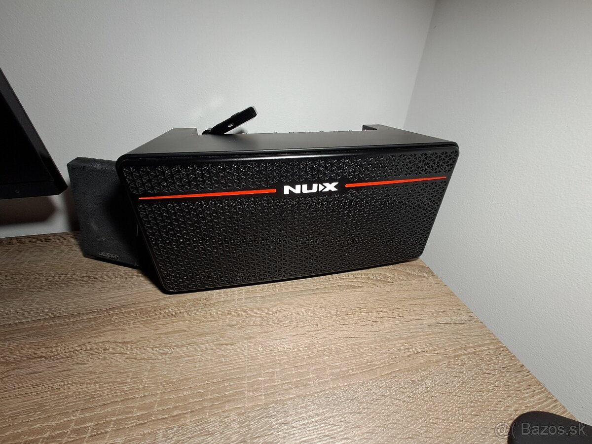 Nux Mighty Space Modelingové gitarové kombo - 2