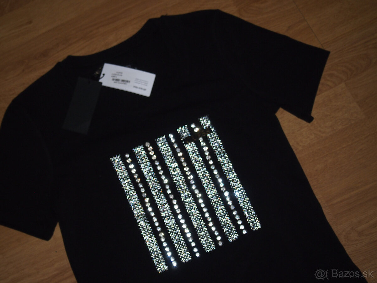 Guess dámske čierne tričko - 2