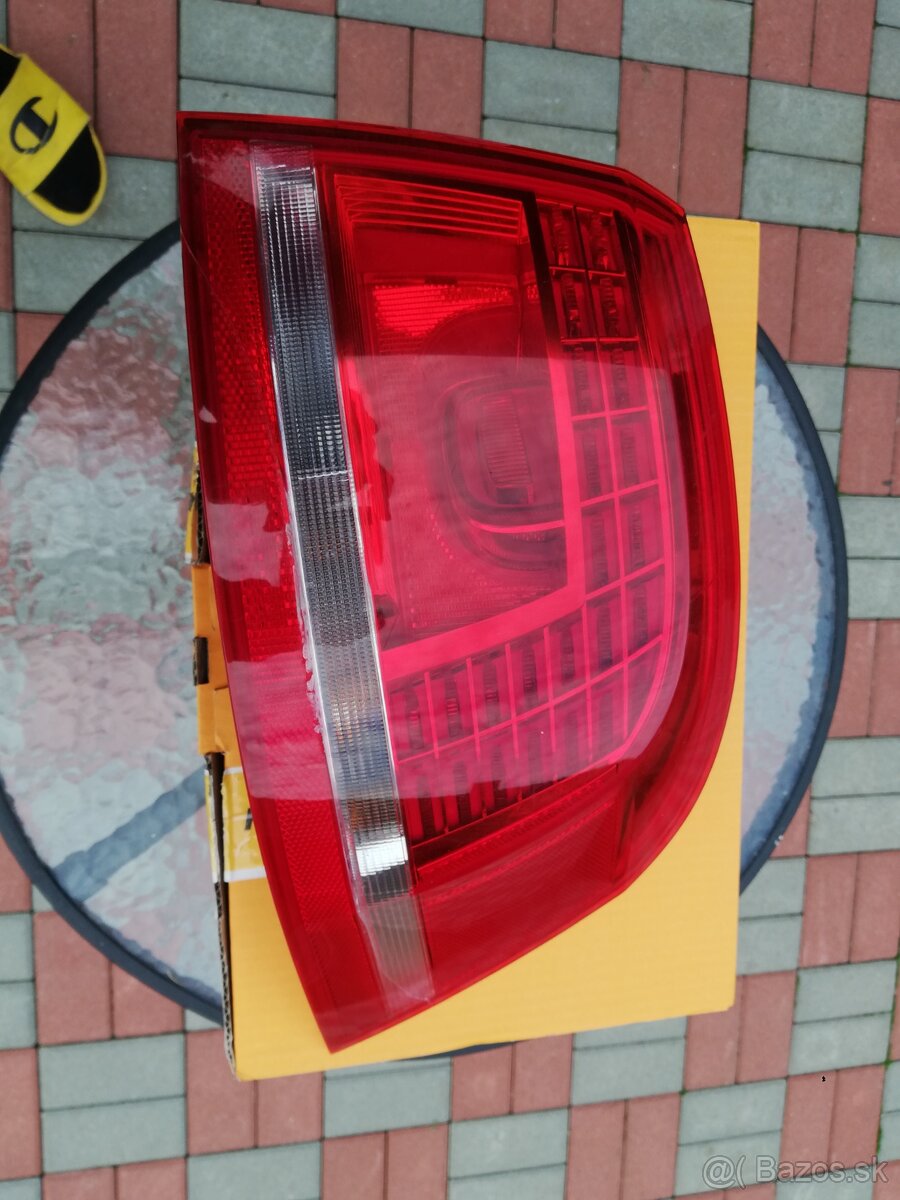 VW Passat B7 Combi Zadné LED Svetlo - 2