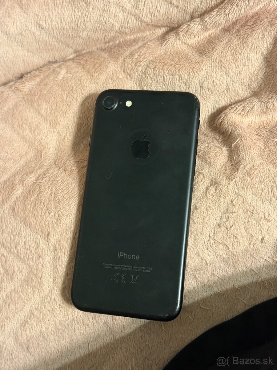 Apple iPhone 7 32GB - 2