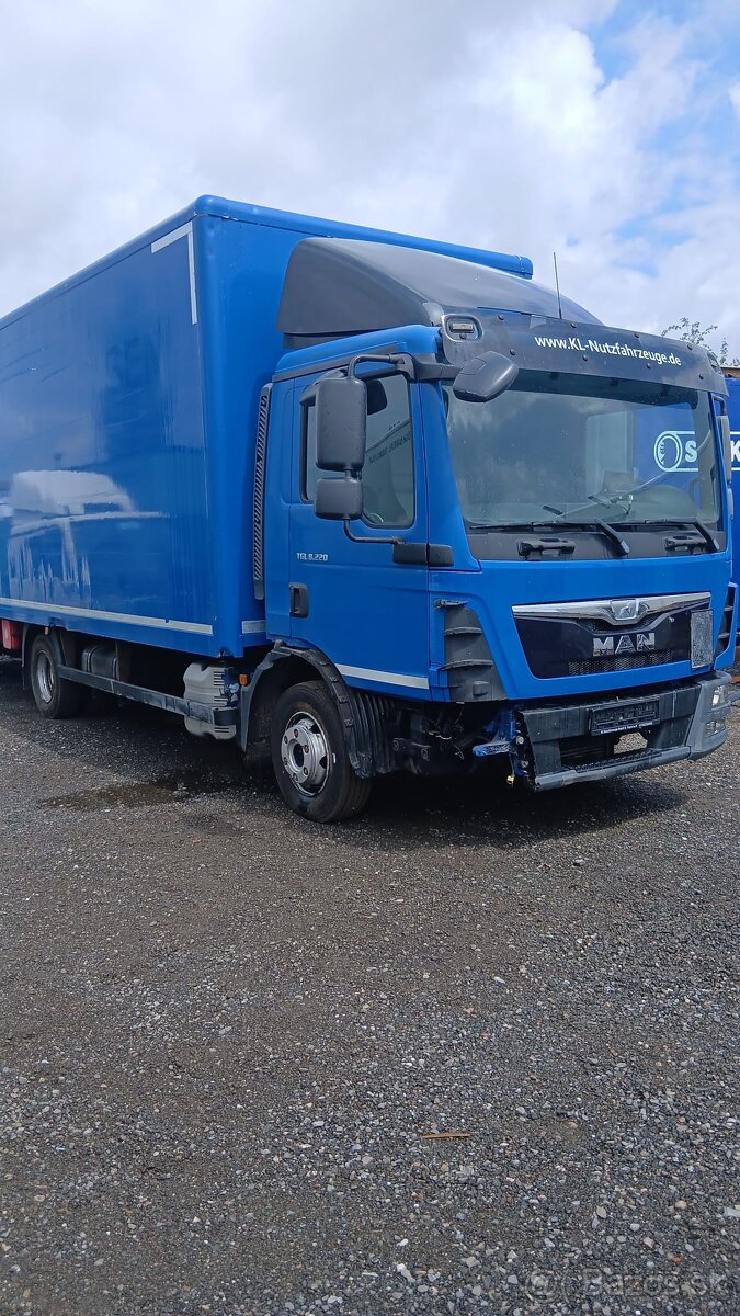 Man tgl 8.220 - 2