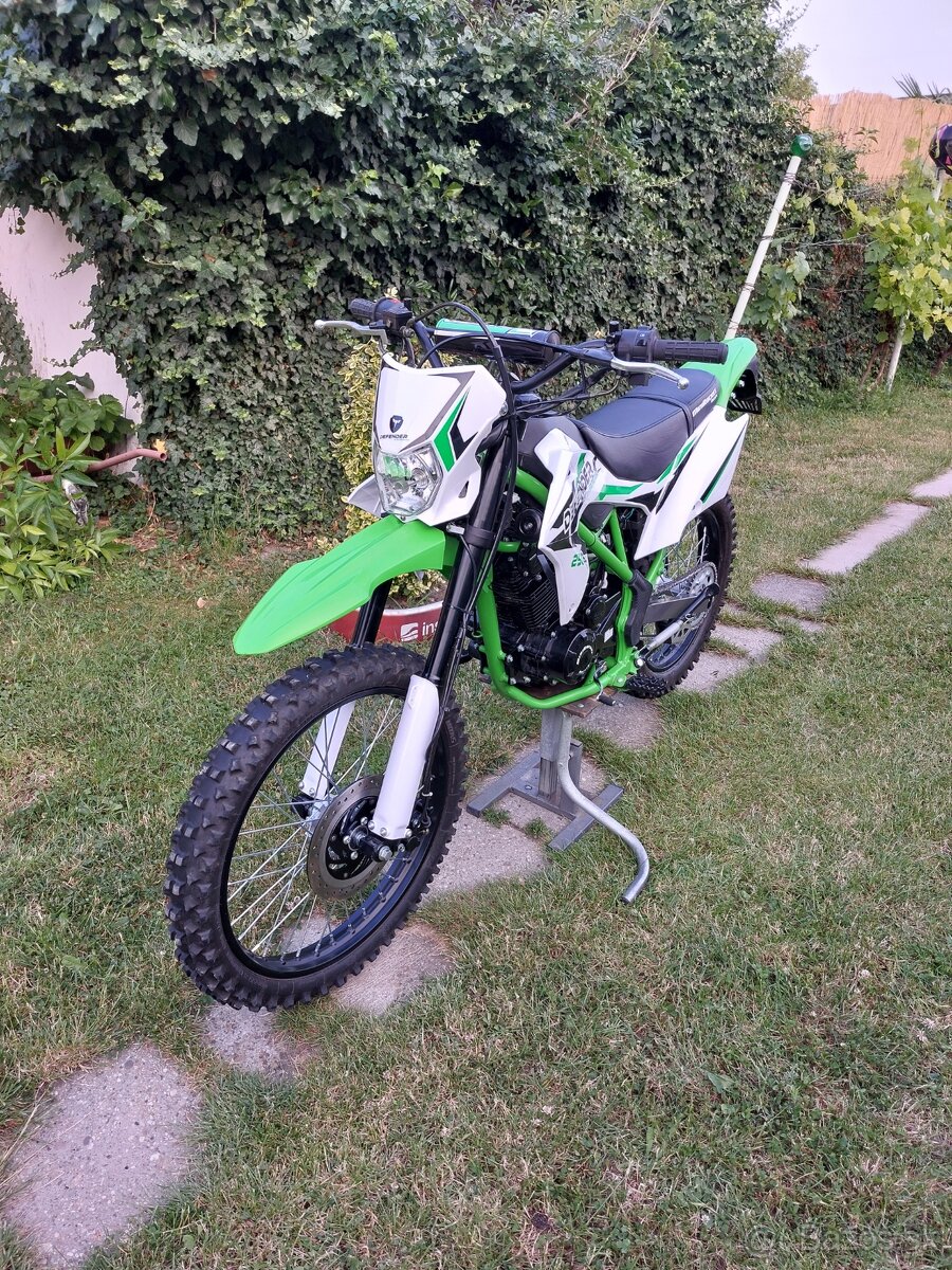 Enduro Defender 250ccm