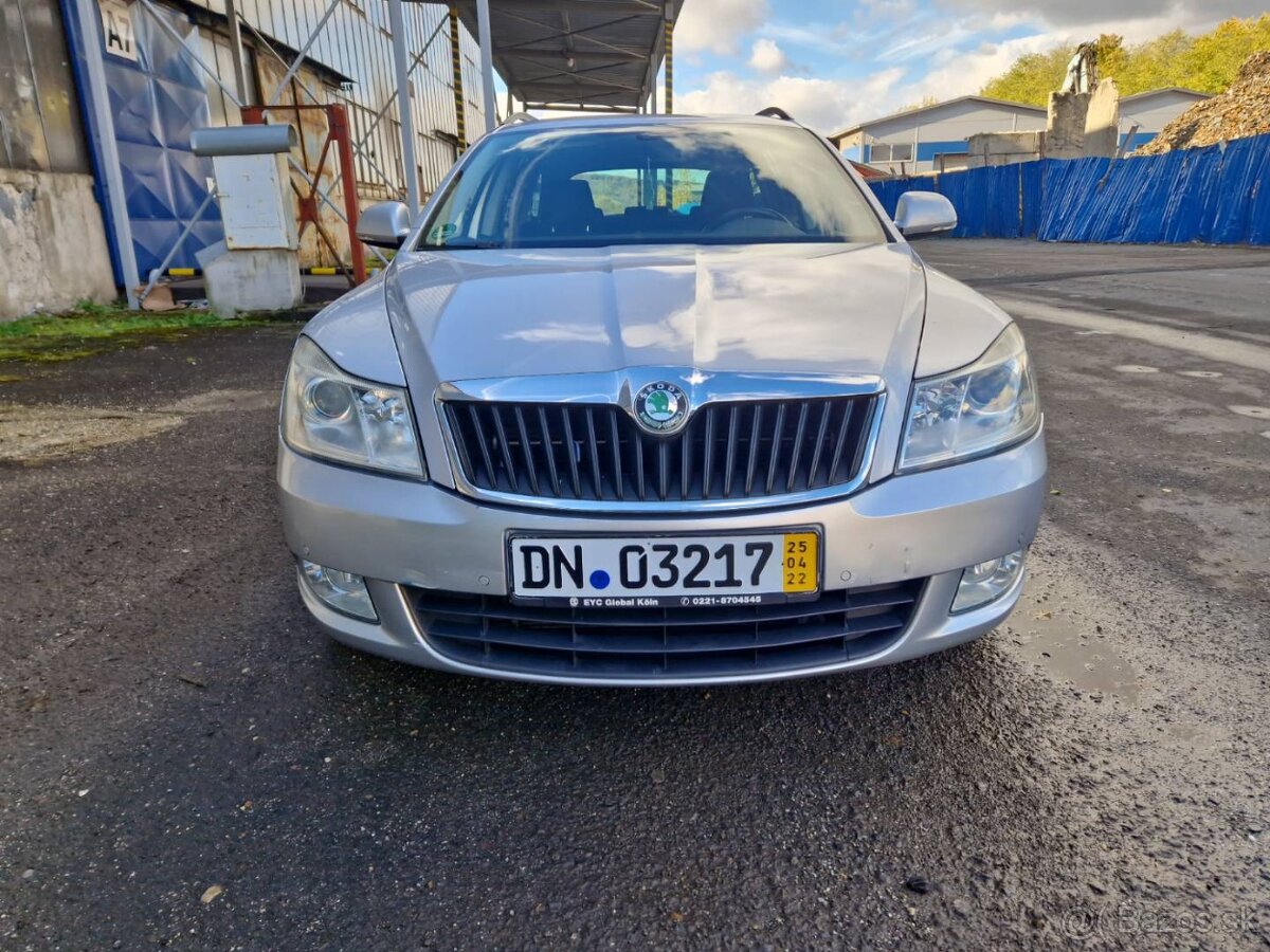 Predám Škoda Octavia Combi 1.9 TDI 77 KW Elegance r.v.2009 - 2