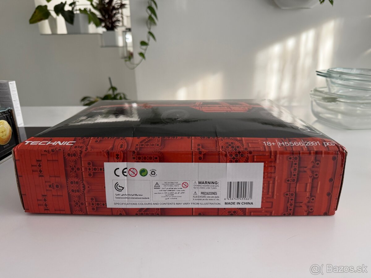 LEGO Technic Mercedes Benz G500 - 2