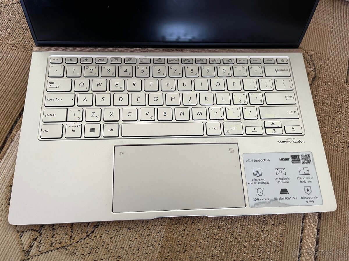 ASUS ZenBook 14 (UX433FAC) – strieborný, hliník - 2
