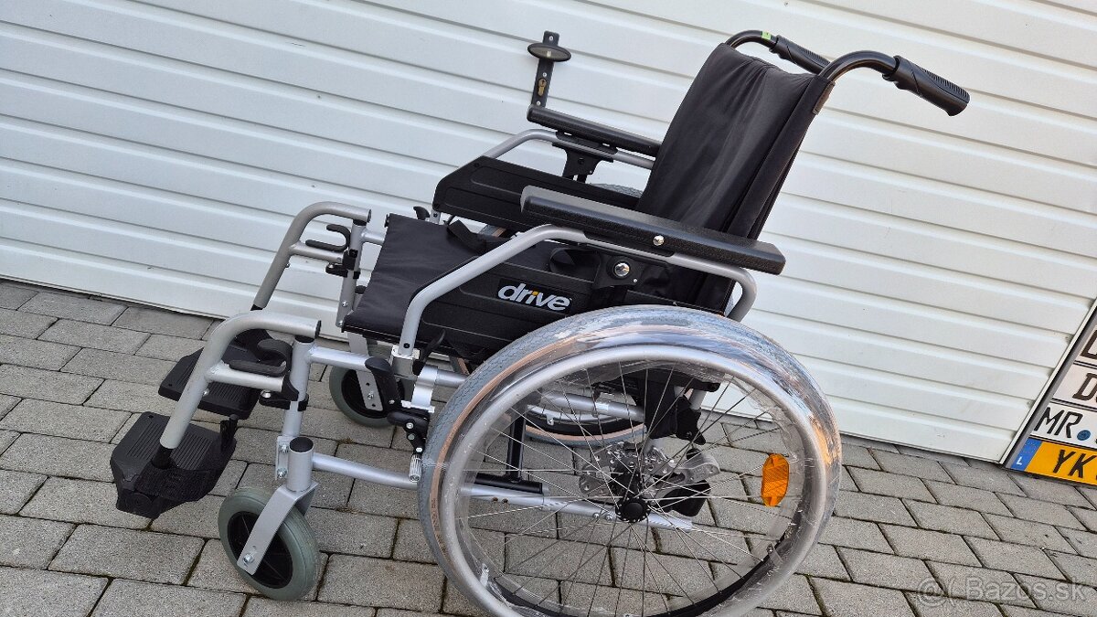 invalidny vozík 46cm držiak na barle pas - 2