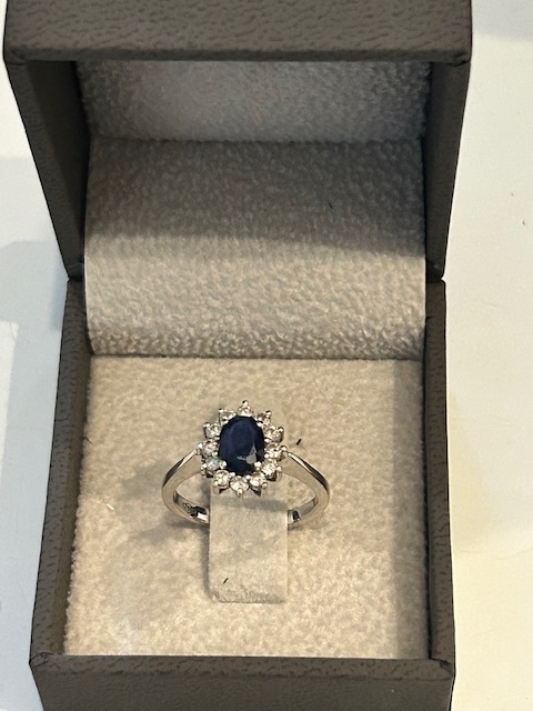 Zafírový prsteň s diamantmi - 2