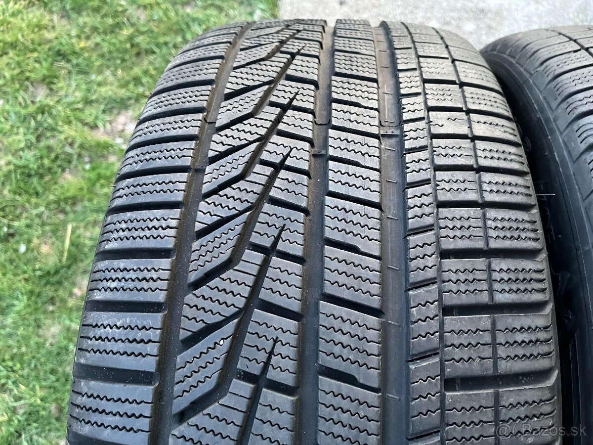 255/45 R19 Hankook 2x zimné pneu. - 2
