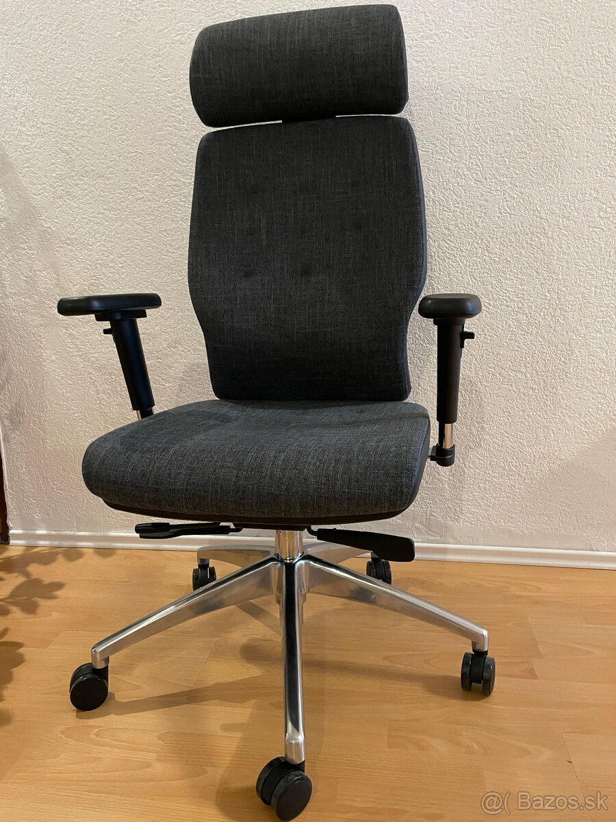 kancelárske kreslo / kancelárska stolička - stála vyše 300 € - 2