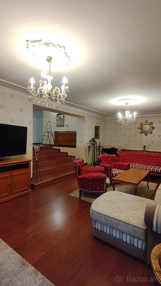 VÝRAZNE ZNÍŽENÁ CENA PREDAJ RODINNÉHO DOMU V KOMÁRNE - 2