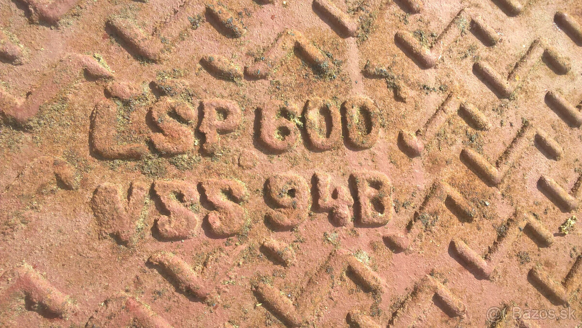 liatinovy poklop - 2