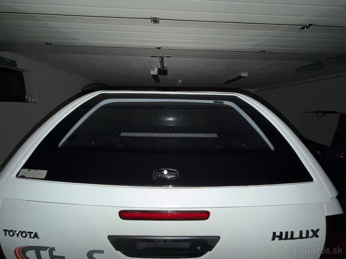 Hardtop Hilux - biely - 2