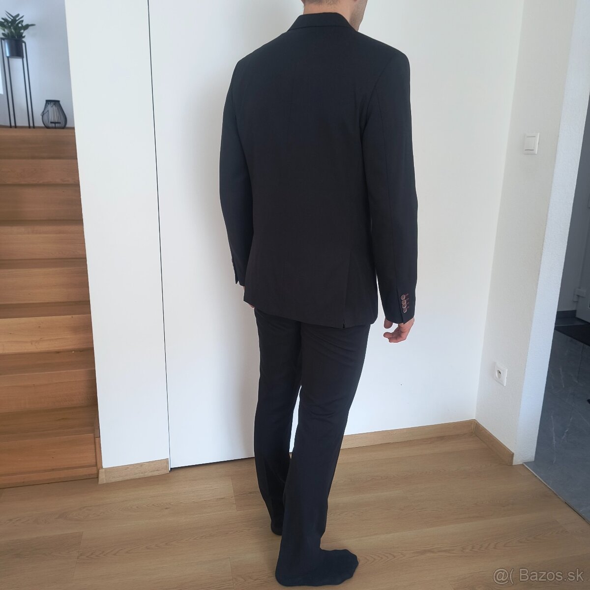 Predám čierny oblek - 2