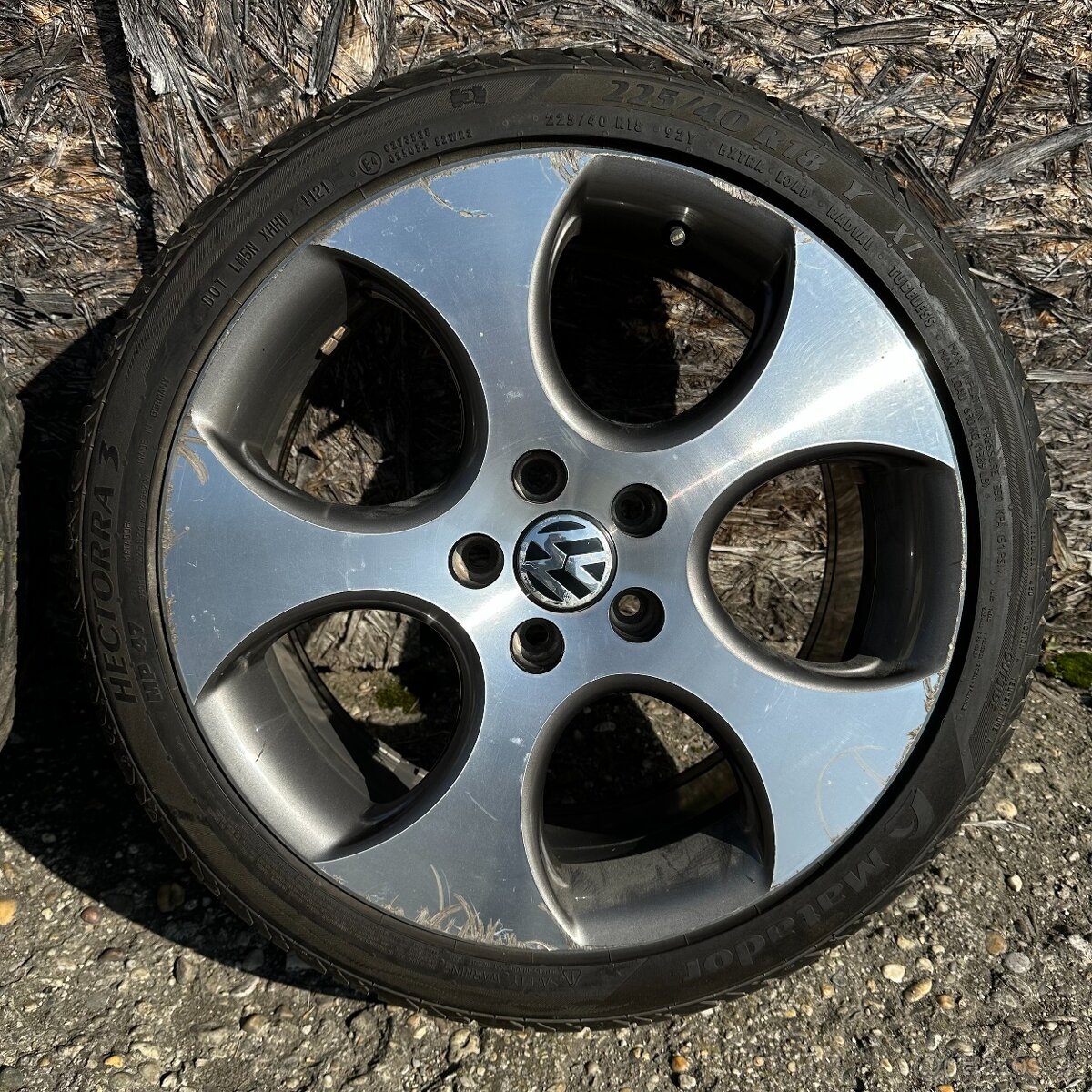 Originál VW GTI disky R18 + letné pneu - 2