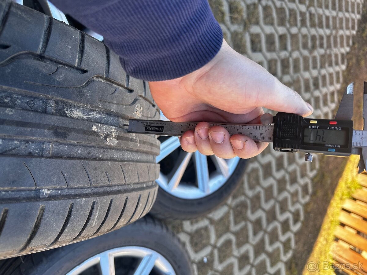 Letná sada 225/45 R17 91W originál Škoda - 2