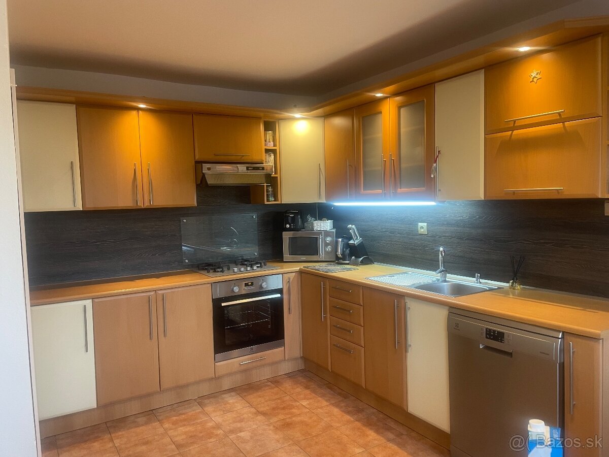 Kuchynská linka - 2