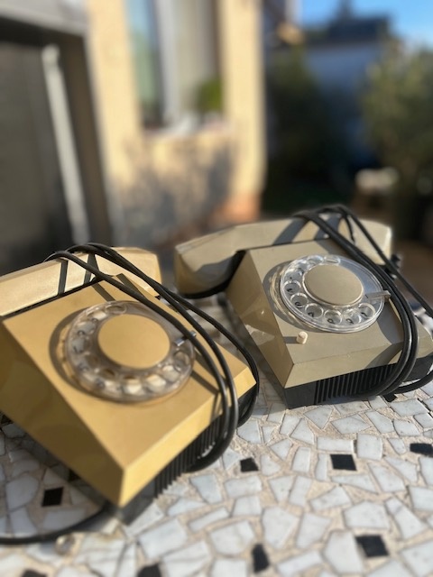 Predám starý telefón Tesla - 2