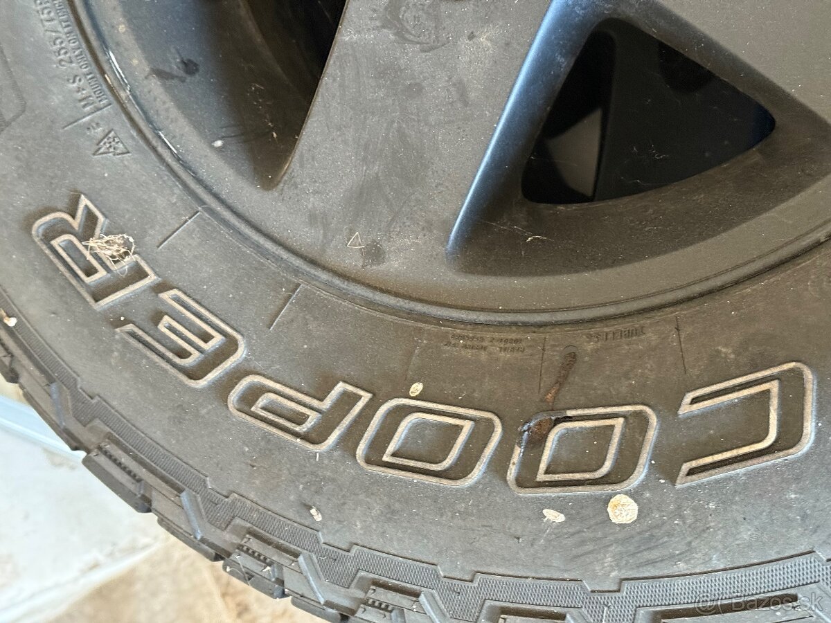 255/75 R17 Jeep - 2