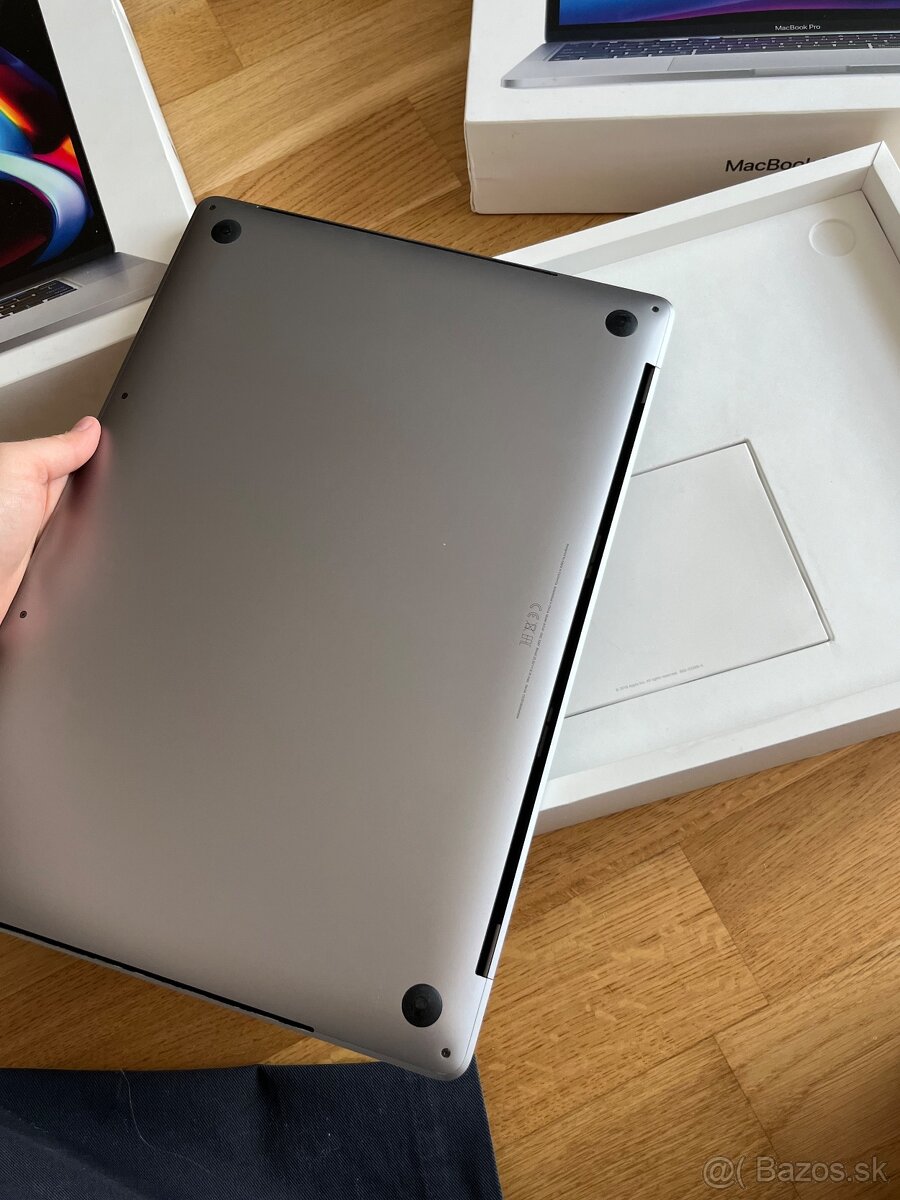 MacBook Pro 16" (Late 2019) - 2