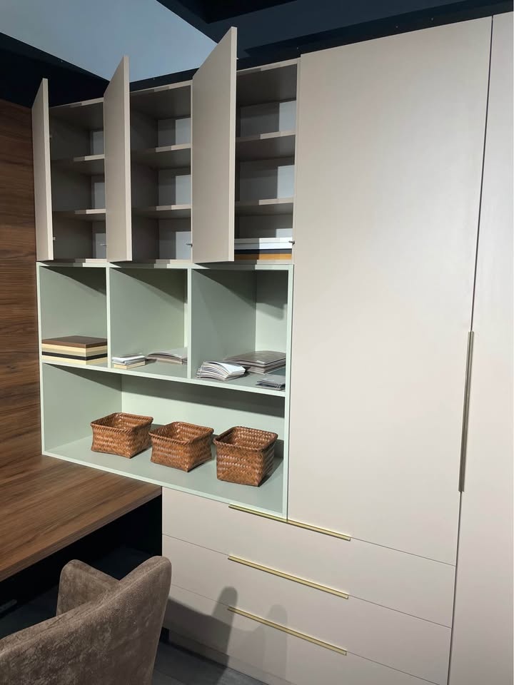 Vystaveny nabytok - 2