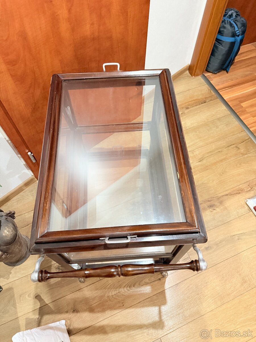 Servirovaci stolik - 2