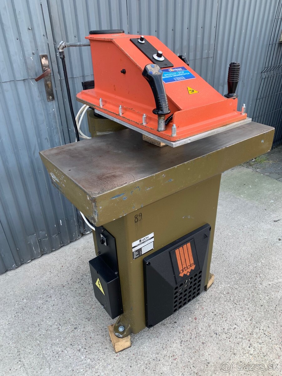 ATOM VS 918 vysekávací stroj Hydraulická řezačka Svit Sandt - 2