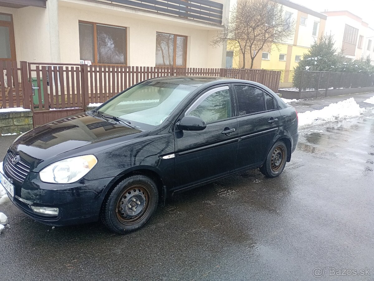 Predám Hyundai accent 1.5crdi - 2