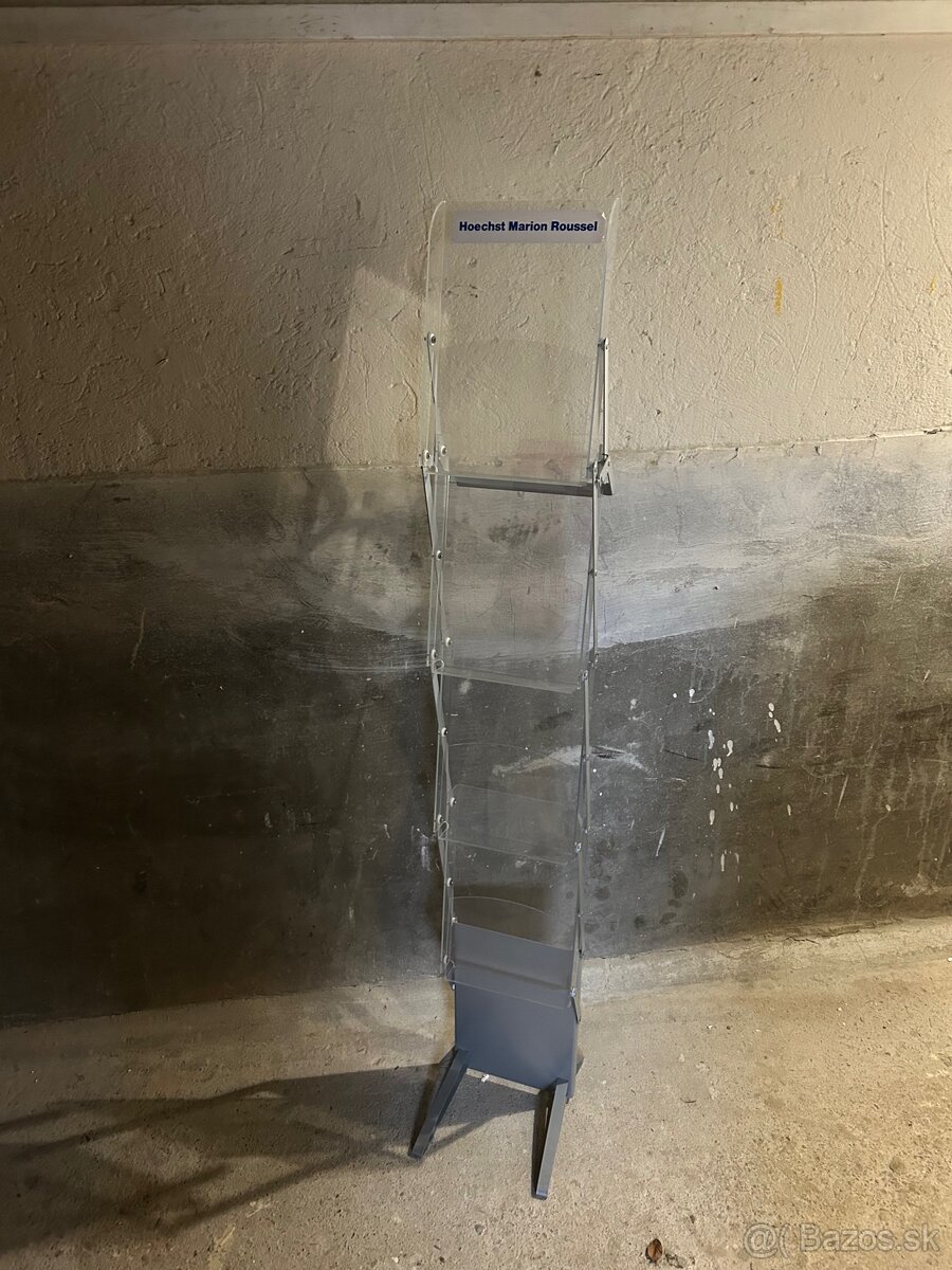 Stojan na propagačné materiály - 2