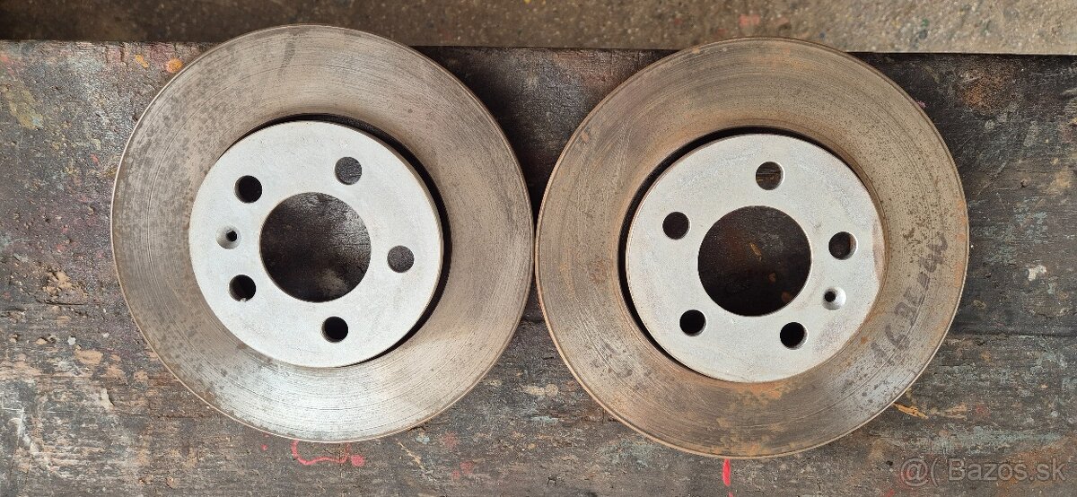 Predam na skoda octavia 1 1.6 55kw - - 2