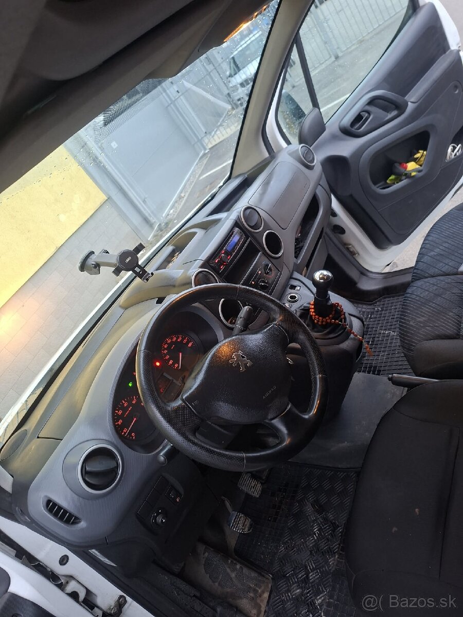 Predám Peugeot Partner - 2