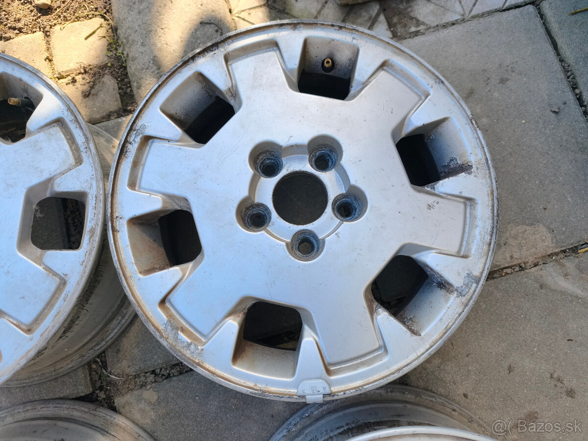 Volvo V70 XC P80 - originál 15" alu disky - 2