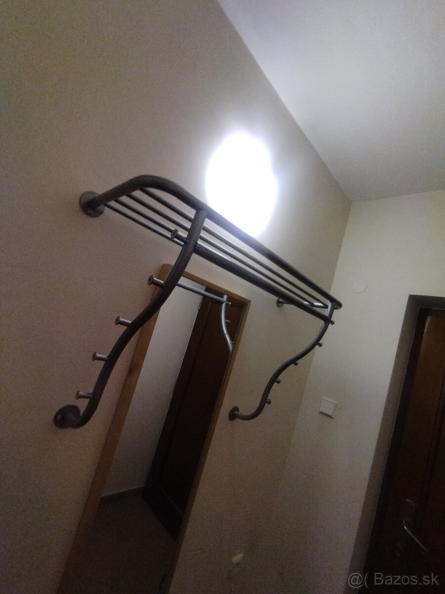 Vešiak do chodby - 2
