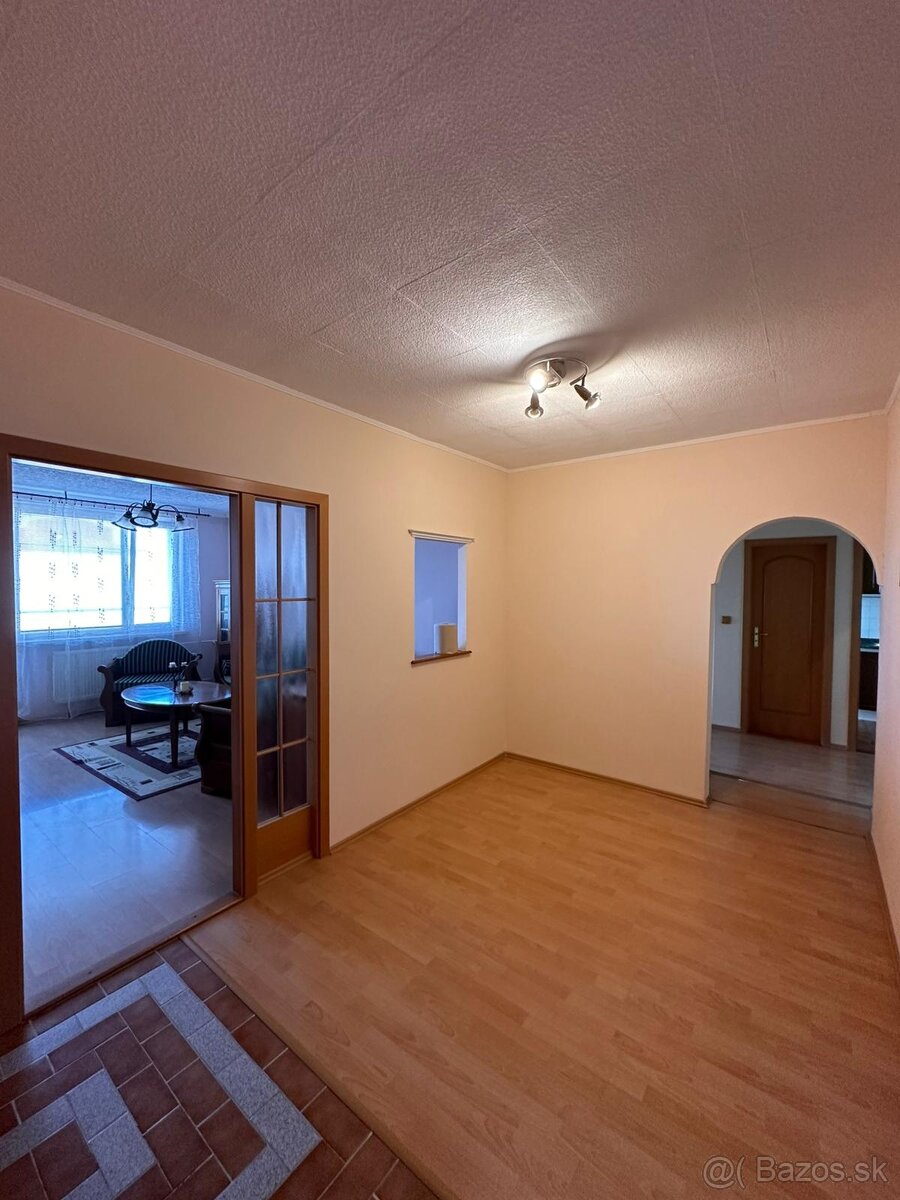 Na predaj: 3 - izbový byt v blízkosti Draždiaku - 2