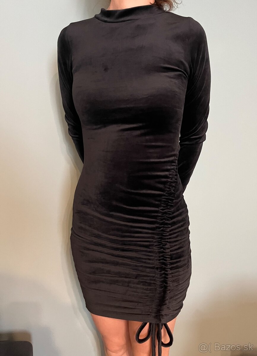 Zamatové čierne šaty xxs/xs - 2