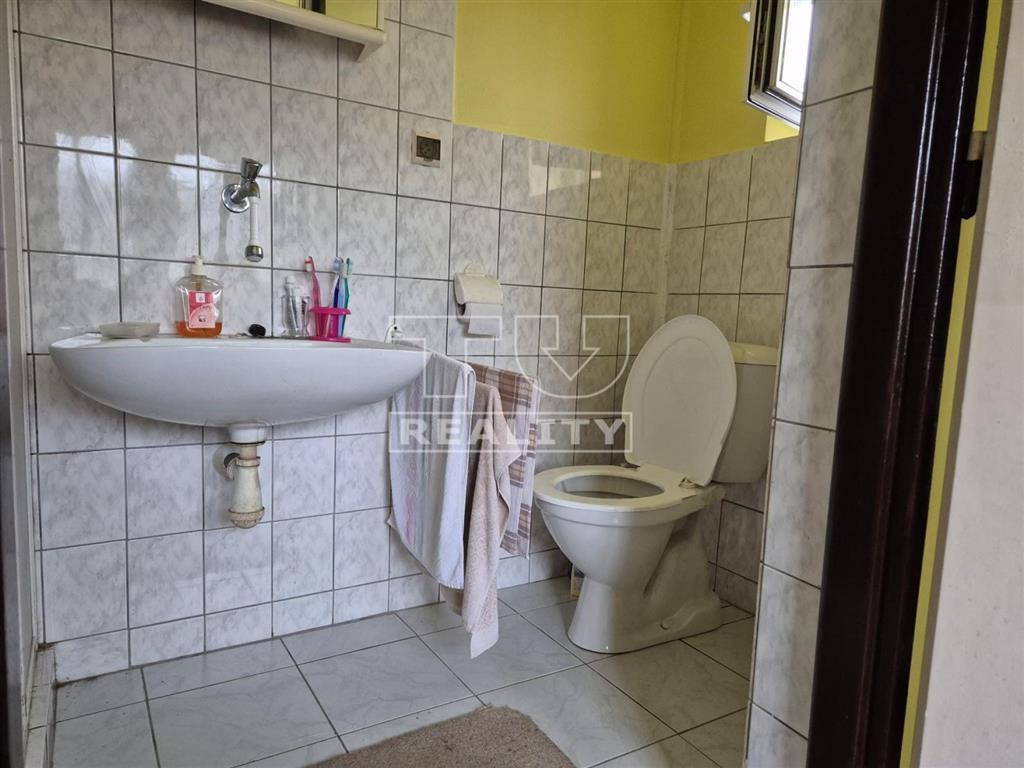 Chalupa v malebnej dedinke Podhradie pri Prievidzi - 2