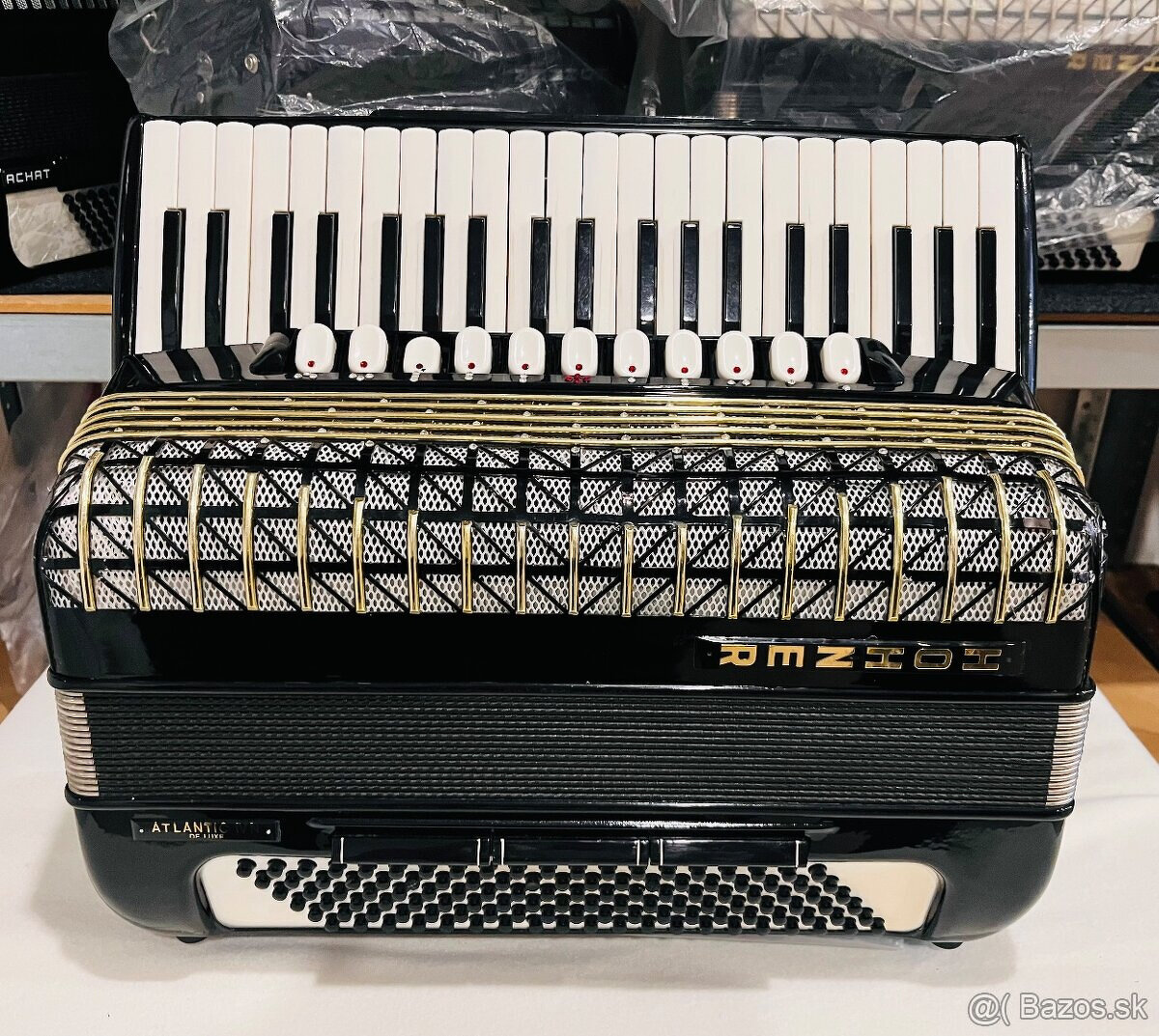 Predám akordeón Hohner Atlantic De Luxe. 120 Basový - Made i - 2