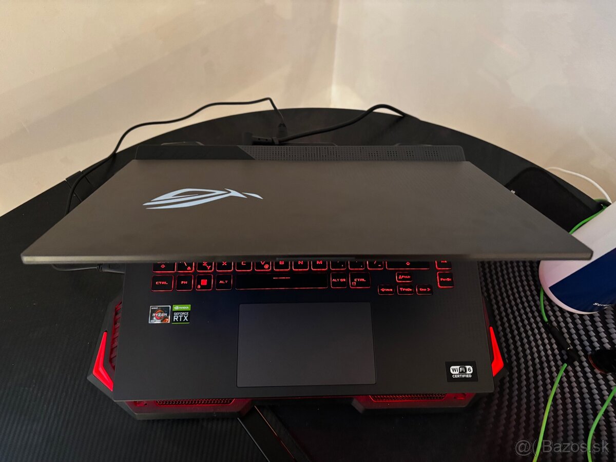 ASUS ROG Strix G15 G513IM-HN008W - 2